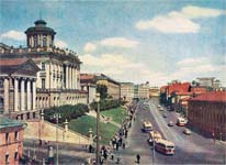 Моховая улица. Слева – здание библиотеки имени В.И.Ленина. *jpg, 900×656, 172 Kb