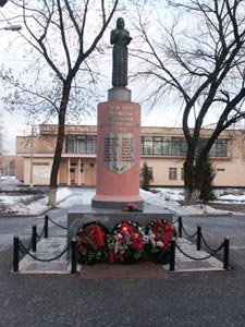Памятник «Скорбящая Мать» (г.Щелково, территория РКК «Славия»)